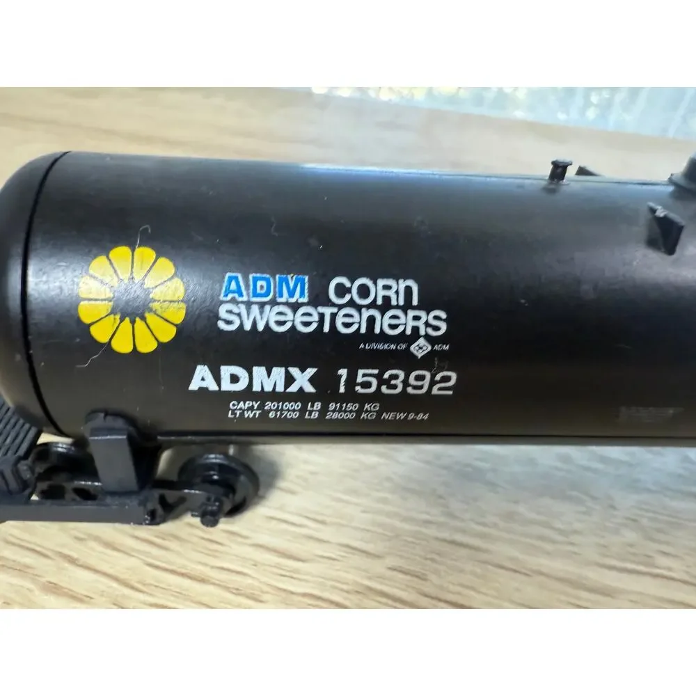 Roundhouse HO Scale ADM Corn Sweeteners Tank Car ADMX 15392 Vintage Model Train